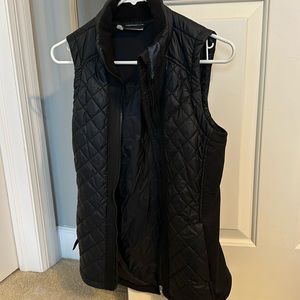 Athleta women’s small black vest